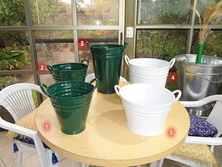 Baldes con Asas para Florerías (Electropintados) - Códigos 4020, 4021, 4022, 4029, 4027 - Artesanía Decorativa Matilde Lira
