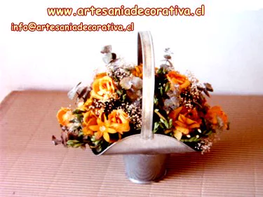 Canasto Sombrero en Latón con Asas de Bronce - Artesanía Decorativa Matilde Lira