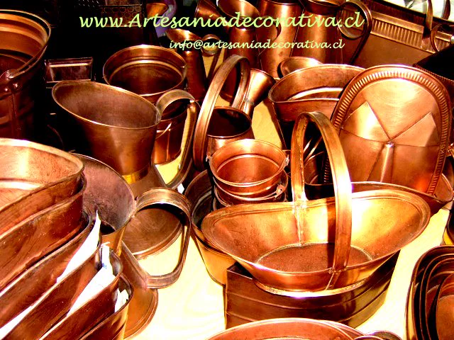 Colección de piezas en cobre y bronce de Artesanía Decorativa Matilde Lira