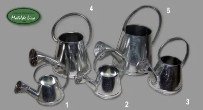 Regaderas Decorativas en Latón (9 a 21 cm) - Códigos 1221 L, 1222 L, 1223 L, 1224 L, 1225 L - Artesanía Decorativa Matilde Lira